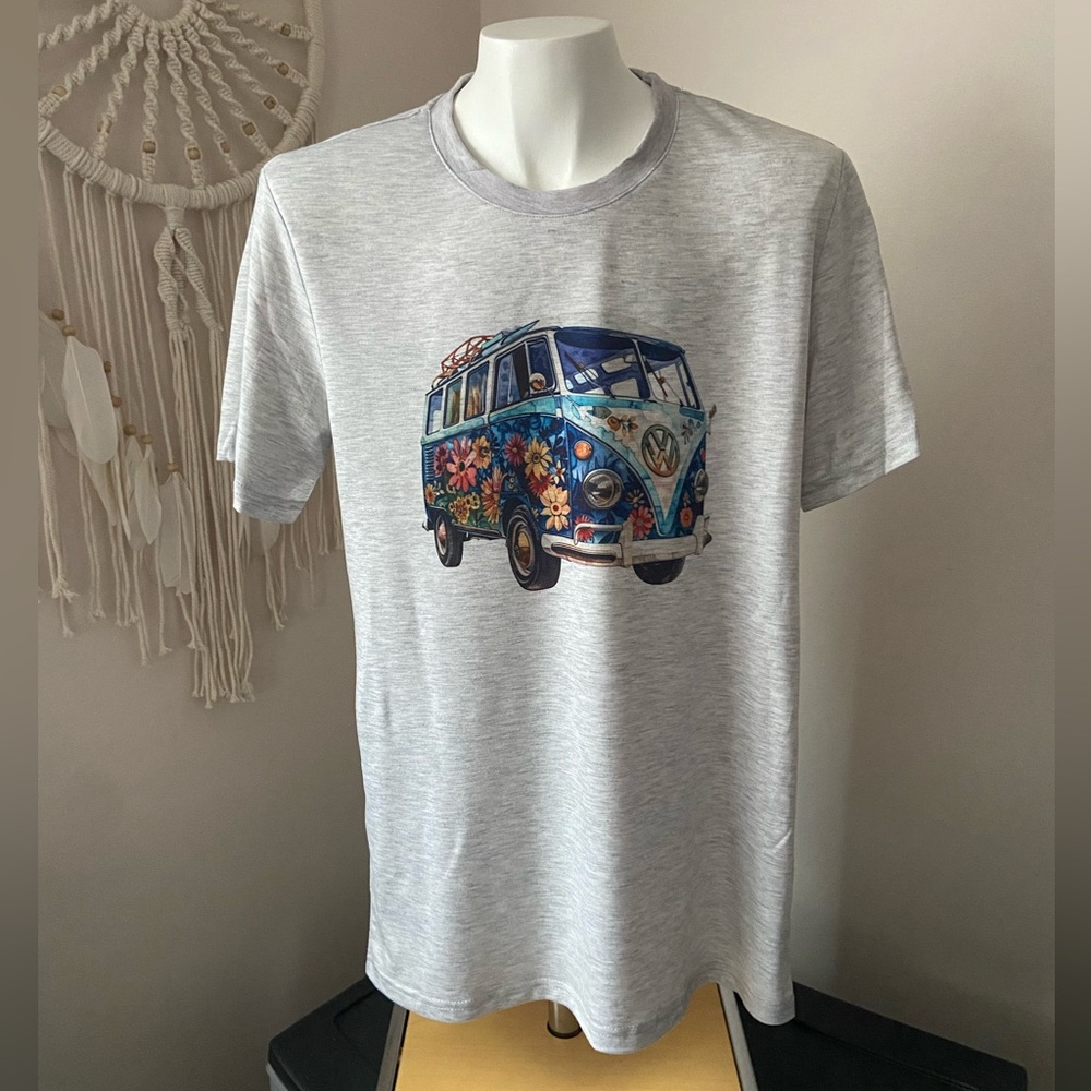 NEW! Floral Camper Van Womens T-shirt Size Small